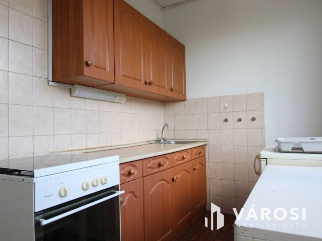 Azonnal költözhető lakás a Halle utcában