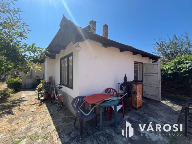 Felújítandó családi házrész Budakeszin!